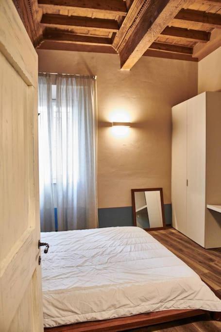 Apartamento Casa Asja: Cromatismo In Centro Storico Cesena Exterior foto