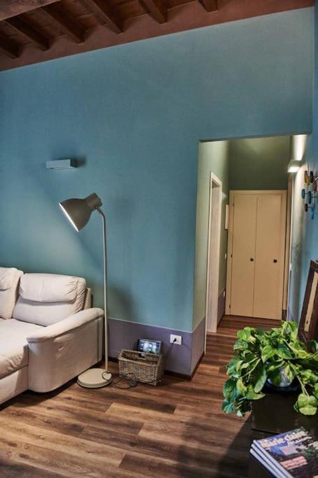 Apartamento Casa Asja: Cromatismo In Centro Storico Cesena Exterior foto