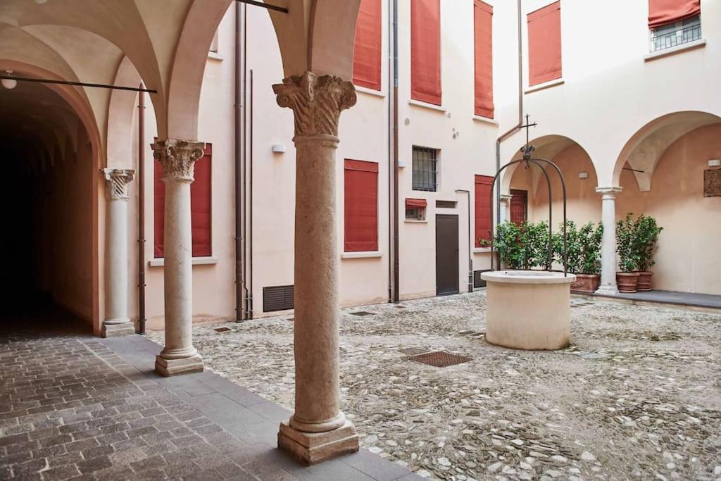 Apartamento Casa Asja: Cromatismo In Centro Storico Cesena Exterior foto